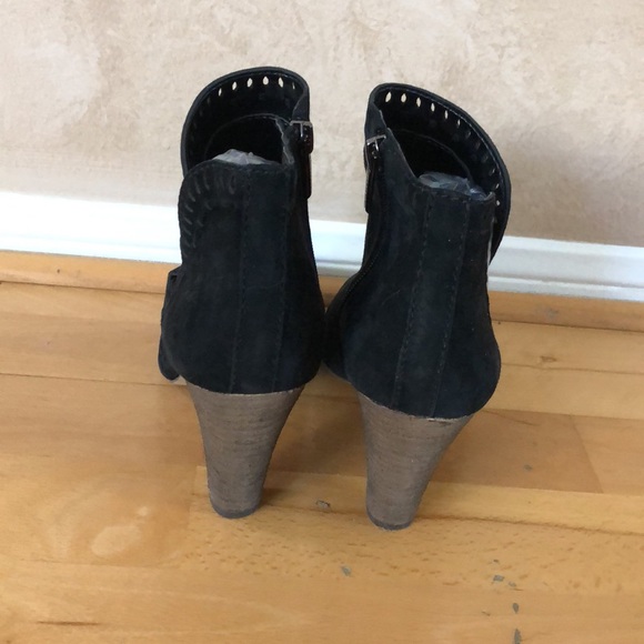 VINCE CAMUTO Black Suede Ankle Boots Size 9.5/41 - Picture 4 of 10
